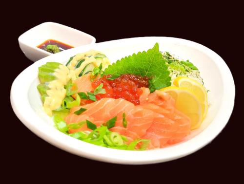 Sushi-Donburi-Salmon